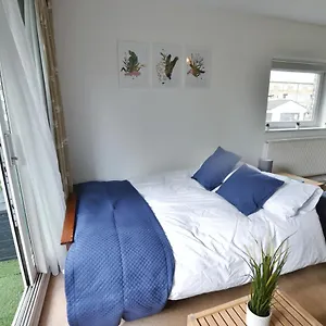 Garden Tower Flat , London United Kingdom